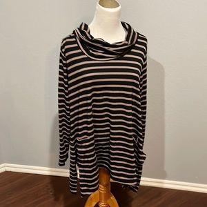 Cowl neck tunic from Venus.   Size Large